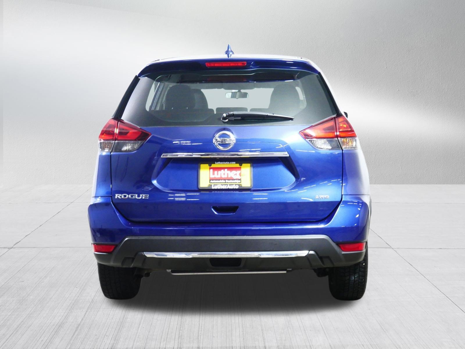 Used 2018 Nissan Rogue S AWD/4WD image 6