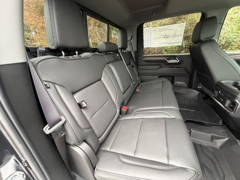 New 2026 GMC Sierra 3500 Denali w/ Denali Reserve Package AWD/4WD image 28
