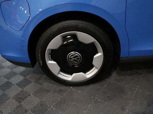 New 2025 Volkswagen ID. Buzz Pro S Plus image 28