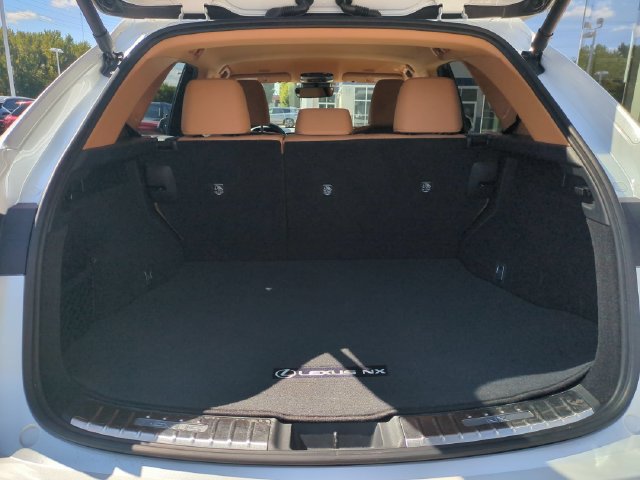 Used 2024 Lexus NX 250 FWD w/ Towing Package (2000 Lbs) image 7