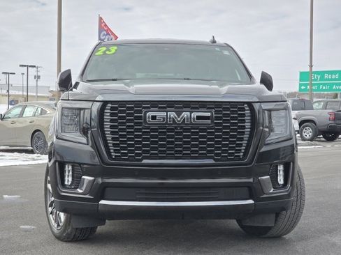 Used 2023 GMC Yukon XL Denali Ultimate image 9