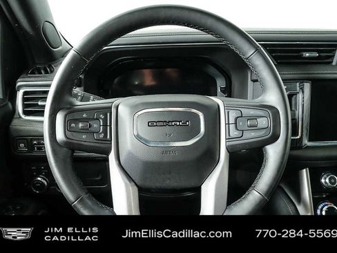 Used 2023 GMC Yukon Denali image 10