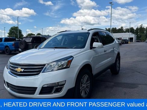 Used 2017 Chevrolet Traverse LT FWD image 3