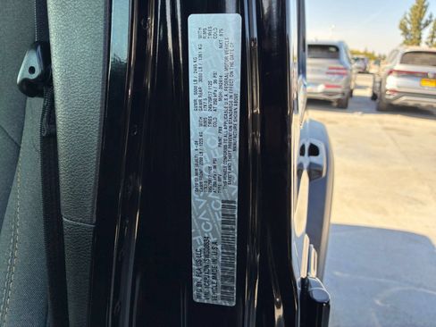 Used 2025 Jeep Wrangler Unlimited Sport AWD/4WD image 28