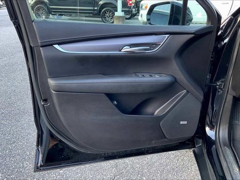 Used 2022 Cadillac XT5 Luxury image 39