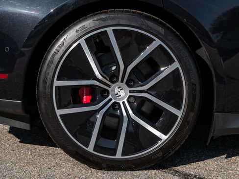 Used 2025 Porsche Taycan 4S image 18