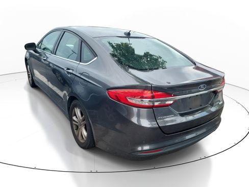 Used 2018 Ford Fusion SE FWD image 6