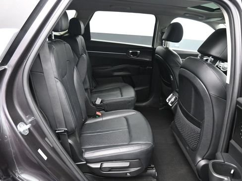 Certified 2021 Kia Sorento EX FWD image 27