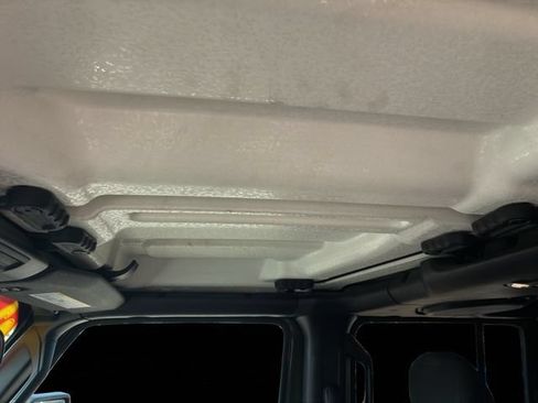 Used 2021 Jeep Gladiator Sport AWD/4WD image 13