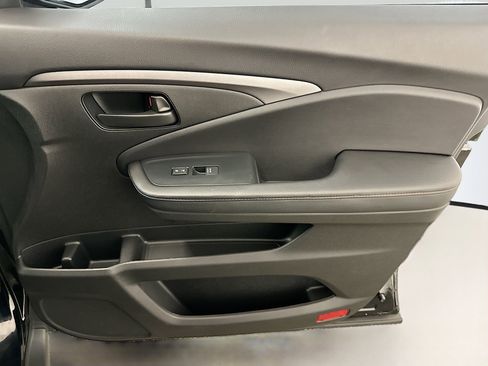 Used 2022 Honda Passport TrailSport image 35