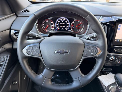 Used 2023 Chevrolet Traverse Premier w/ Redline Edition image 18