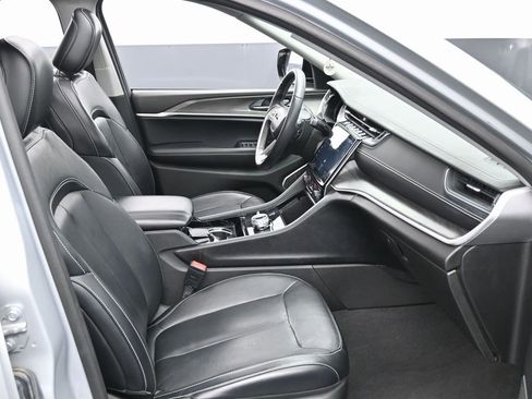 Used 2021 Jeep Grand Cherokee L Limited image 39