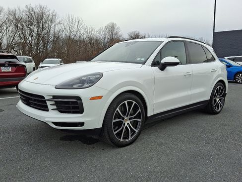 Used 2023 Porsche Cayenne S image 3