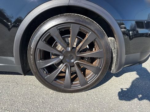 Used 2023 Tesla Model X image 31