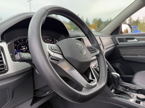 Used 2023 Volkswagen Atlas SEL image 9