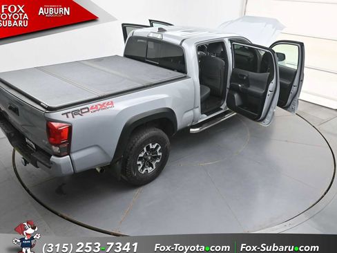 Used 2019 Toyota Tacoma TRD Off-Road w/ Technology Package AWD/4WD image 36