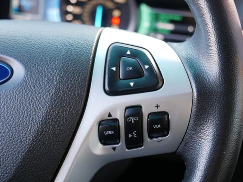 Used 2013 Ford Explorer XLT image 29