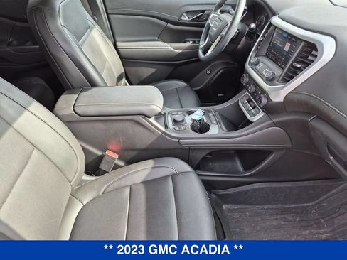 Used 2023 GMC Acadia SLT w/ Technology Package AWD/4WD image 32