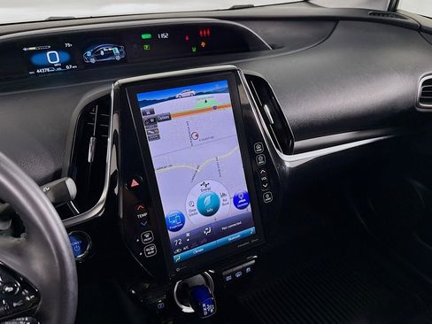 Used 2022 Toyota Prius Prime XLE image 19
