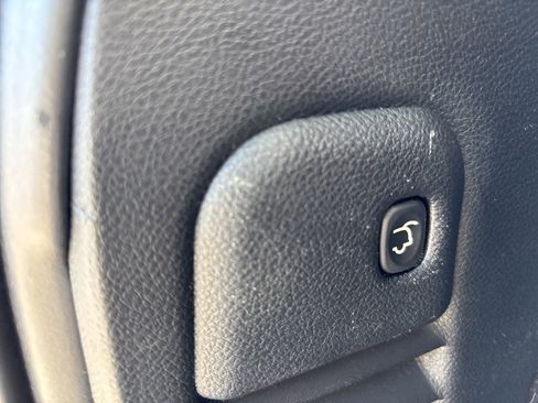 Used 2017 Jeep Grand Cherokee Limited image 25