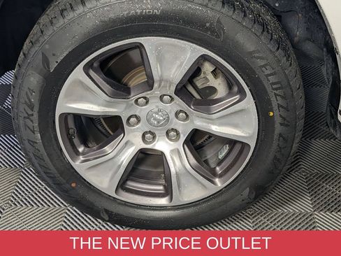 Used 2022 RAM 1500 Laramie w/ Sport Appearance Package AWD/4WD image 8