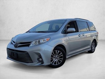 Used 2020 Toyota Sienna XLE