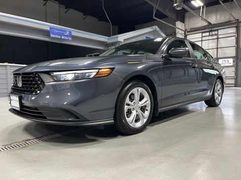 Used 2025 Honda Accord LX image 3
