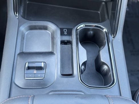 Used 2024 GMC Sierra 2500 AT4 w/ AT4 Premium Plus Package image 17