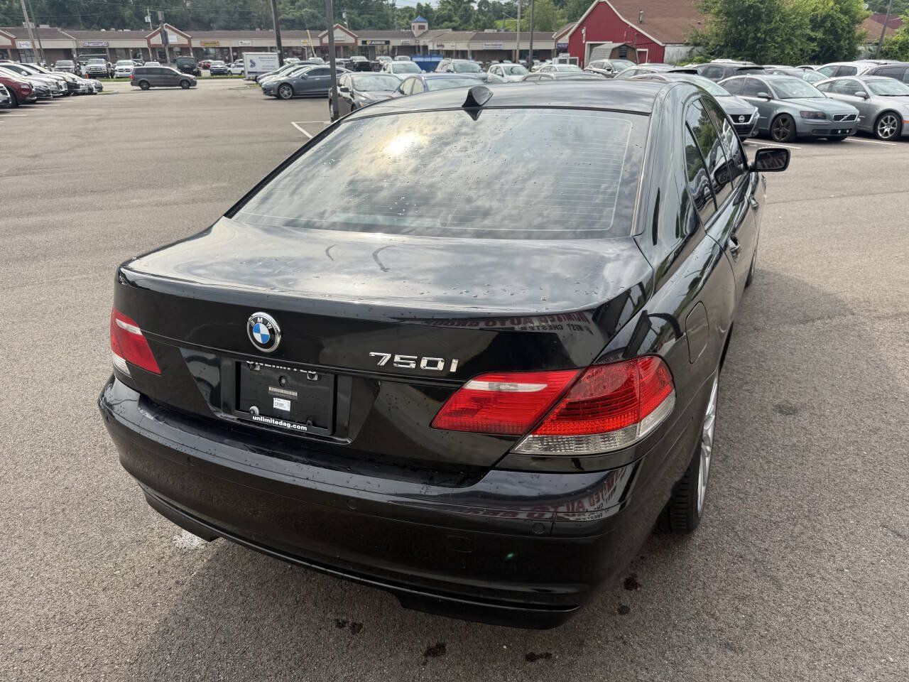 Used 2008 BMW 750i w/ Sport Pkg RWD image 8