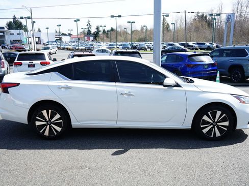 Used 2022 Nissan Altima 2.5 SV image 6