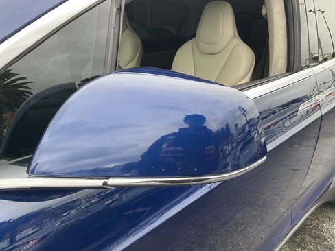 Used 2018 Tesla Model X 100D image 93