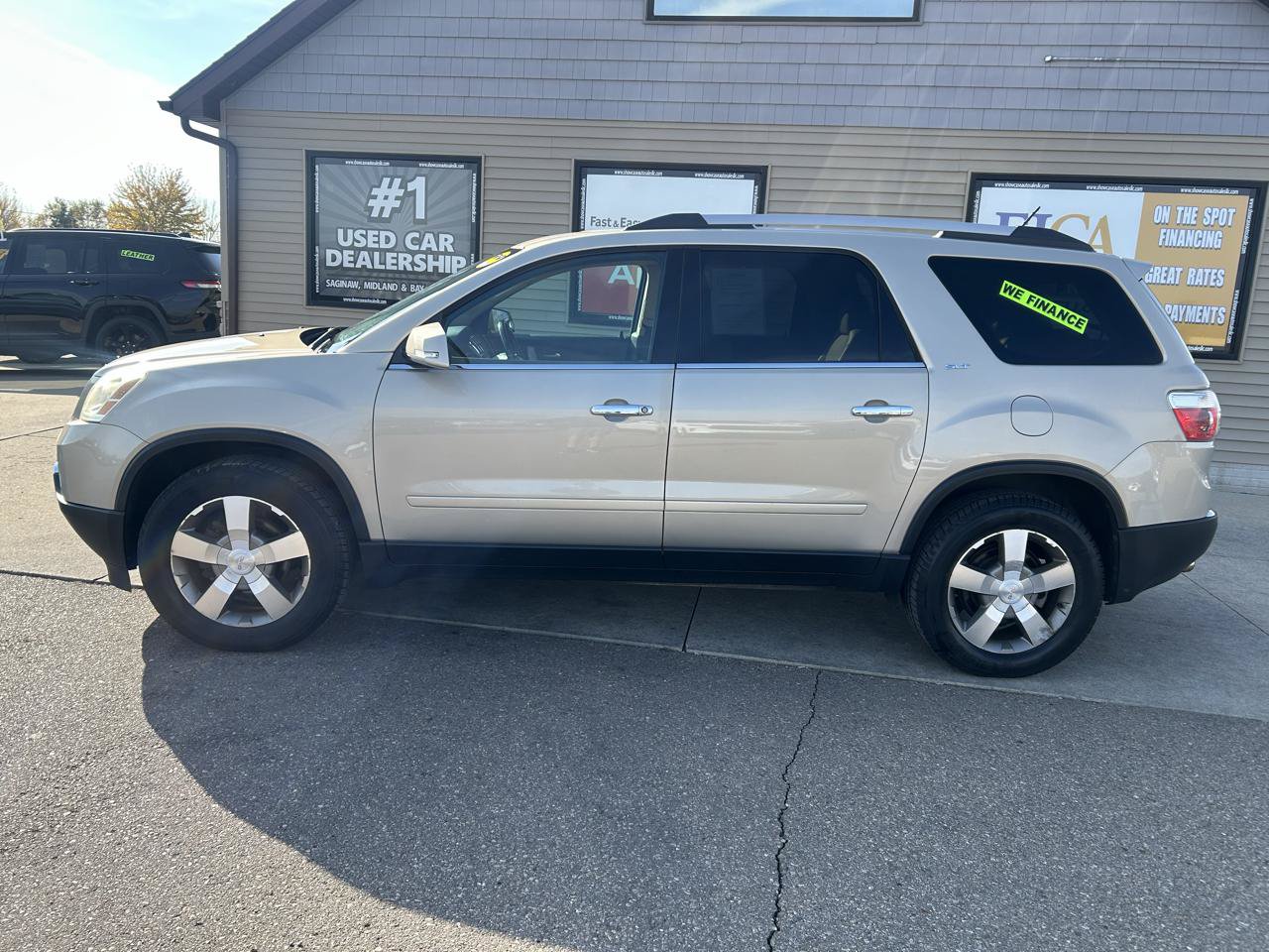 Used 2011 GMC Acadia SLT FWD image 8