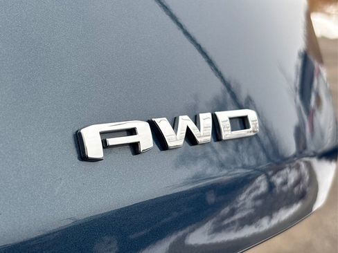 Used 2024 GMC Terrain SLE image 14