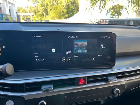 Used 2024 Kia Sorento S image 22