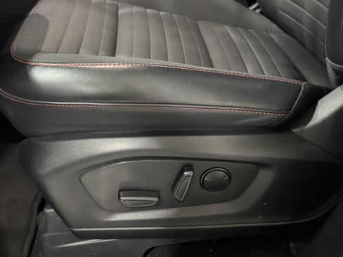 Used 2025 Ford Explorer ST-Line w/ ST-Line Street Pack image 28