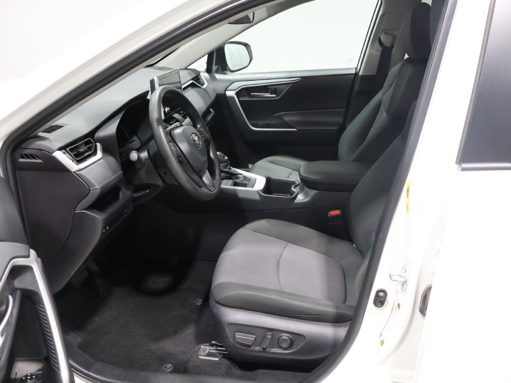 Used 2025 Toyota RAV4 XLE w/ Convenience Package AWD/4WD image 11
