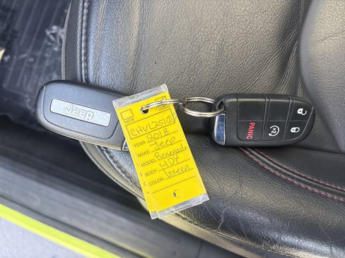 Used 2018 Jeep Renegade Trailhawk image 31