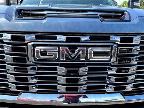 Used 2024 GMC Sierra 2500 Denali Ultimate w/ Max Trailering Package AWD/4WD image 27