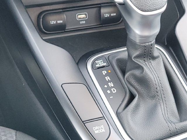 Certified 2025 Kia Soul LX w/ LX Technology Package FWD image 14