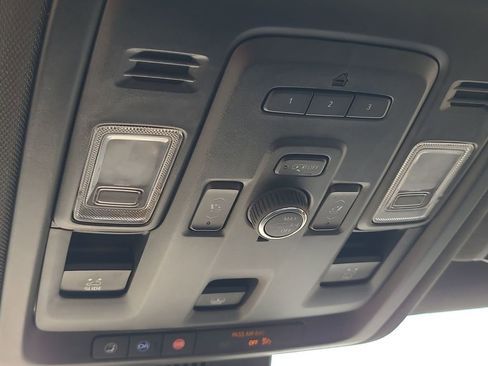 Used 2023 Chevrolet Suburban LT w/ LT Signature Plus Package image 36