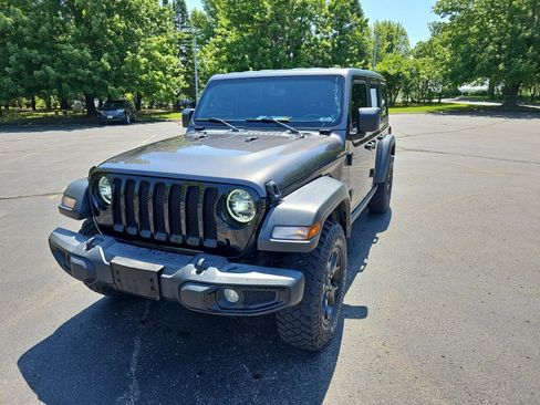 Used 2022 Jeep Wrangler Unlimited Sport AWD/4WD image 2