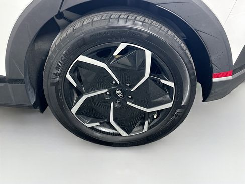 Used 2024 Hyundai Ioniq 5 SEL image 11