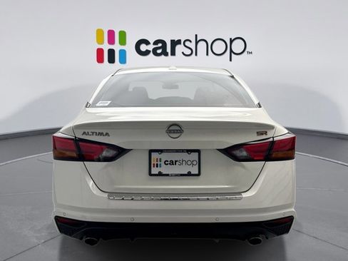 Used 2023 Nissan Altima 2.5 SR w/ SR Premium Package FWD image 4