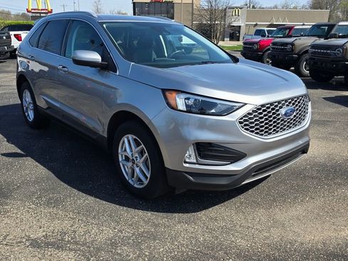 Certified 2024 Ford Edge SEL w/ Convenience Package AWD/4WD image 8