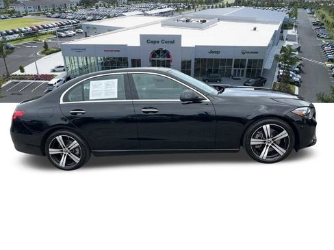 Used 2025 Mercedes-Benz C 300 Sedan image 3