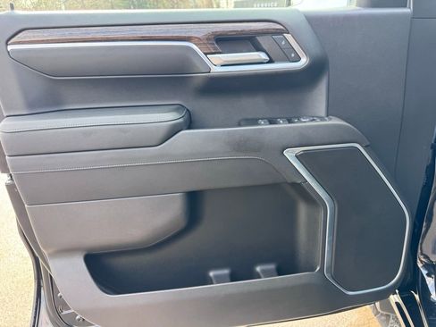 Used 2023 GMC Sierra 1500 Elevation w/ LPO, Elevation Black Package image 20