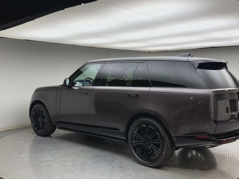 New 2026 Land Rover Range Rover Long Wheelbase SE AWD/4WD image 4