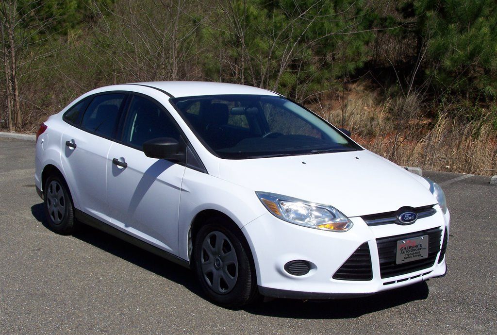 Used 2013 Ford Focus S FWD image 3