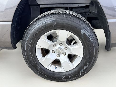 Used 2024 RAM 1500 Big Horn image 30