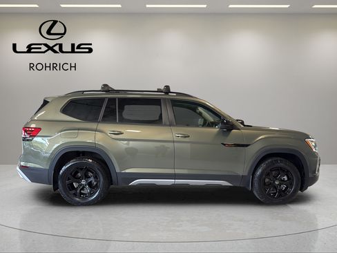 Used 2024 Volkswagen Atlas Peak Edition SEL AWD/4WD image 5